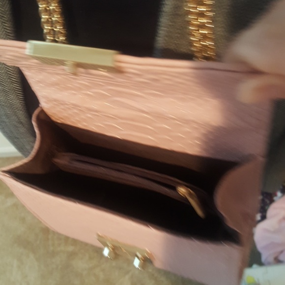 Baby pink faux snake convertible purse - Picture 4 of 4